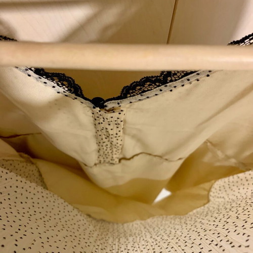 Zara beige muslin dress like new with small polka dots and black lace