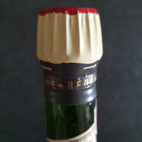 Benedictine liqueur vintage 1980 sealed like new
