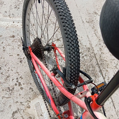 Women's bicycle used, 21-speed, 24 inch