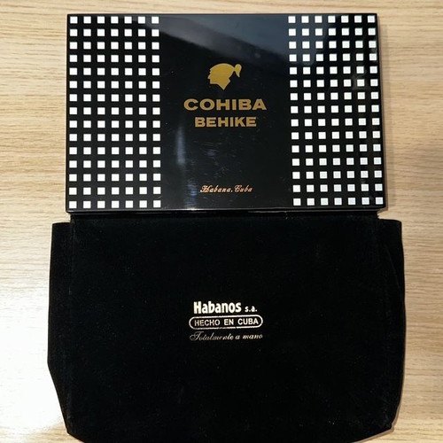 Cohiba Behike BHK 52 Empty Box like new with cedar and velvet case
