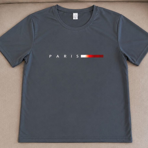 T shirt medium size polyester like new