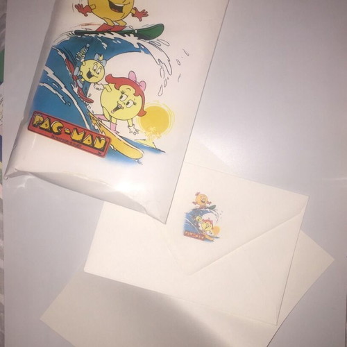 Letter writing set like new, 5 medium sets in box