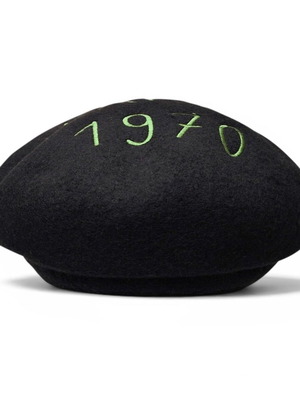 Kenzo wool beret new with tags and dustbag