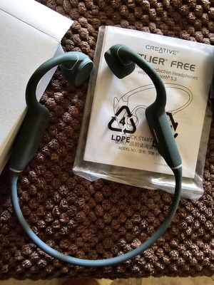 Creative Bluetooth headphones unused