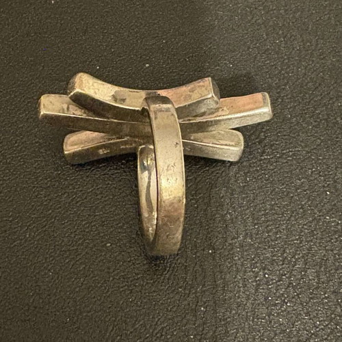 Women's ring No52 like new, red and gold