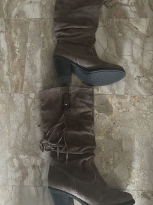 Women's boots new, size 38