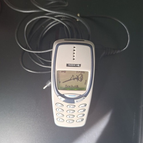 Nokia 3330 phone used with original charger