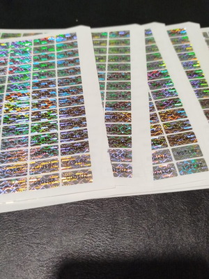 Security stickers new, pack of 490 pieces with iridescent colors