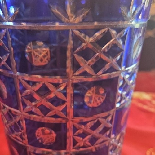 Crystal vase in electric blue, like new, 26 cm height