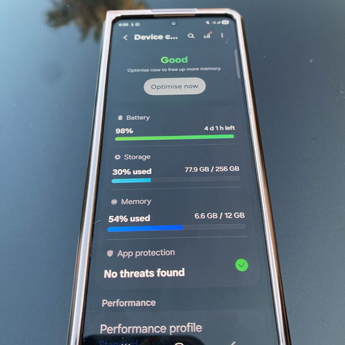 Samsung Z Fold 4 used with black line issue, 256GB