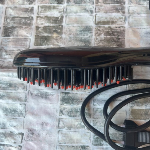 Electric Hair Straightening Comb like new