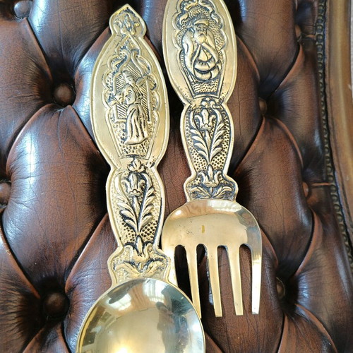 Vintage brass serving set like new