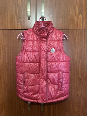 Red Sleeveless Puffer Vest XS/S like new