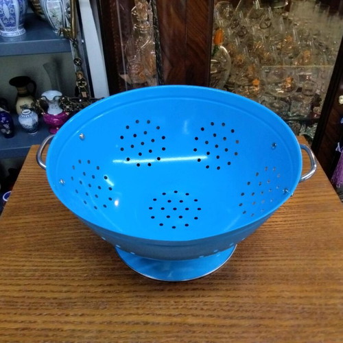 Calypso Basics 1.5gt colander new, blue color