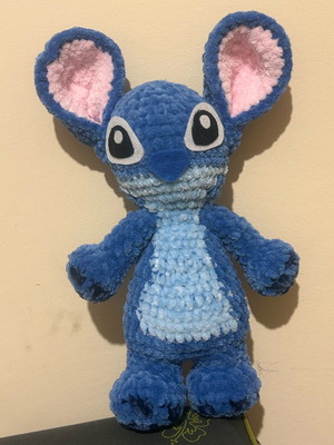Stitch knitted with soft yarn new