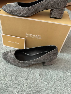 Michael Kors pumps silver like new, size 36.5