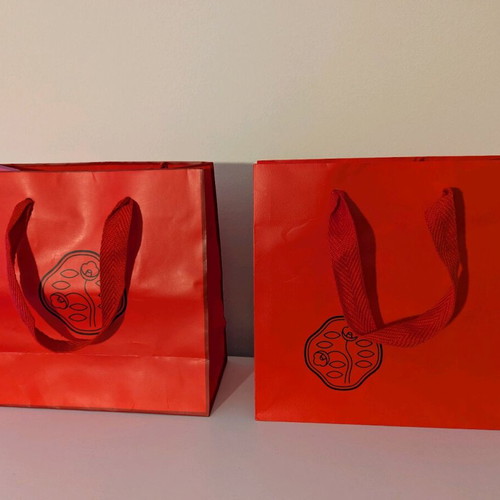 Shiseido bags like new pack of 2 small size
