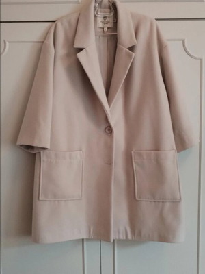 Moutaki white outerwear size M L new with 3/4 sleeve
