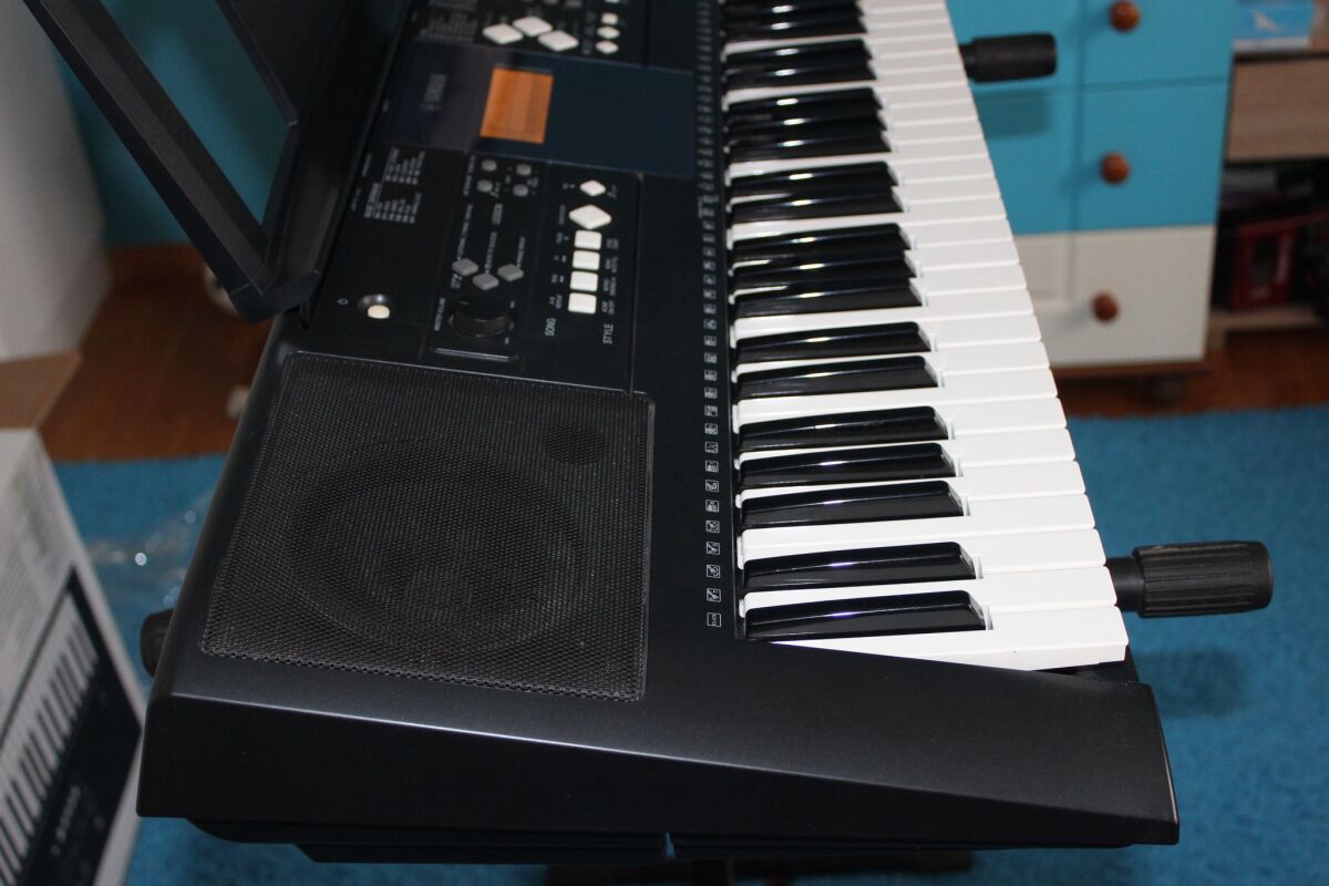 Yamaha PSR-E333 keyboard like new with… - € 140,00 - Vendora.cy