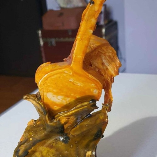 Wax violin replica in excellent condition, 21 cm tall
