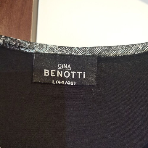 Summer dress with lining used, with fine mesh