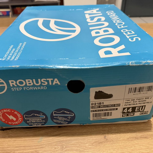 Robusta Work Shoes new, size 44, black