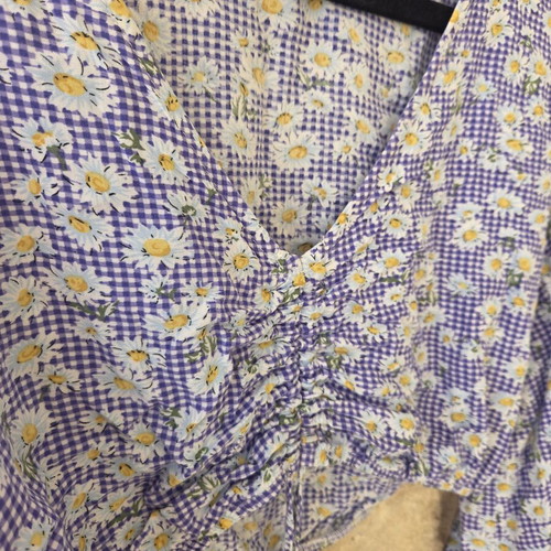 MindYourStyle Daisy Floral Crop Top like new, purple gingham