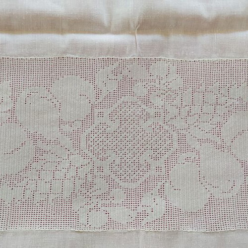 Cotton vintage rectangular embroidered table runner refurbished with handmade crochet lace