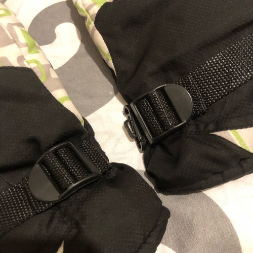 Thick gloves for snow children's size XL used, black and green