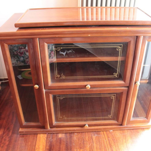 TV and Hi-Fi Cabinet used with bar