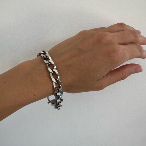 Steel bracelet like new, gray, length 18cm