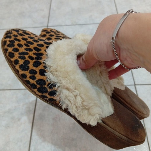 Fur slippers size 36/37