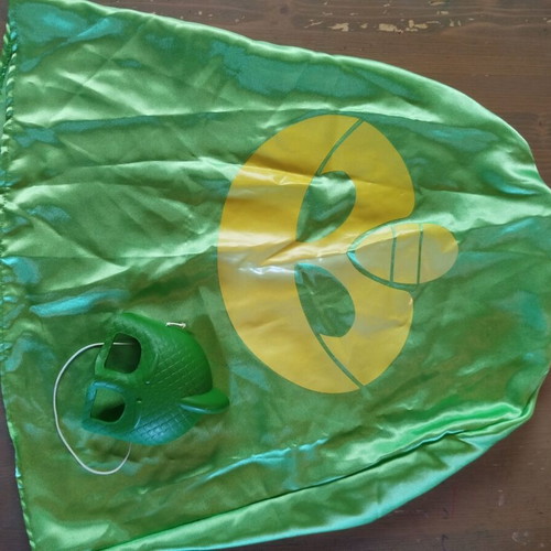 Pj masks Gekko cape and mask like new