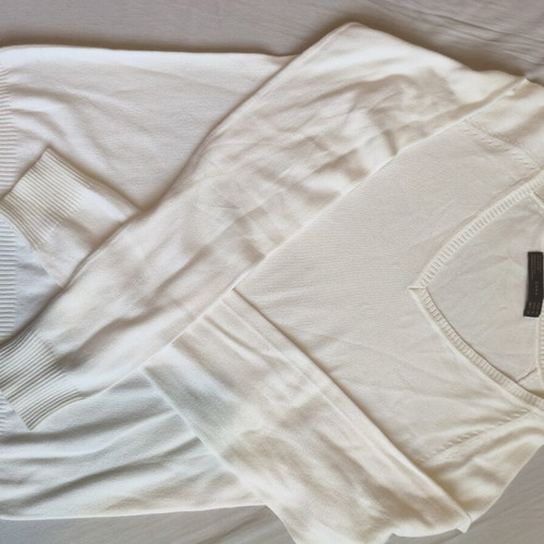 Zara white knitted sweater with classic V-neck, like new, XL