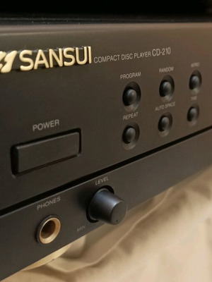 Sansui CD-210 CD Player σαν καινούργιο με τηλεχειριστήριο