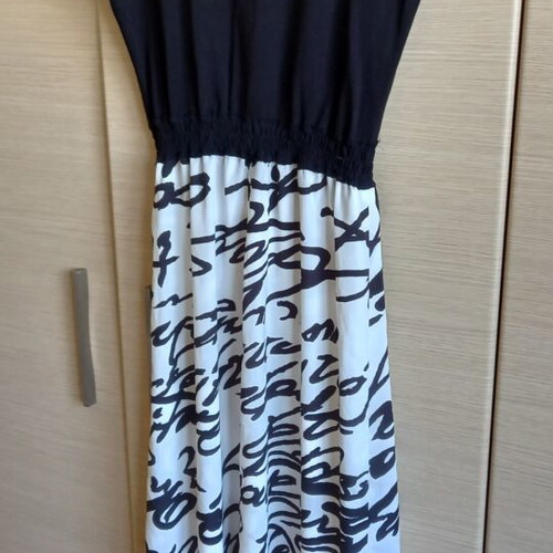 Dress with fabric combination, like new, black and white, size L