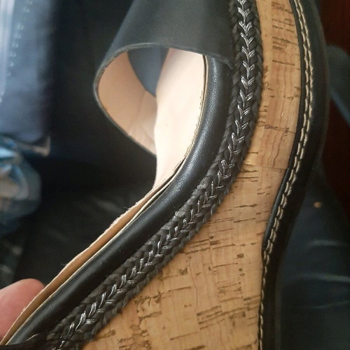 Alta Moda black sandals like new size 39 with high platform heel