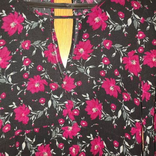 American Eagle Outfitters floral dress size S like new, black with fuchsia flowers