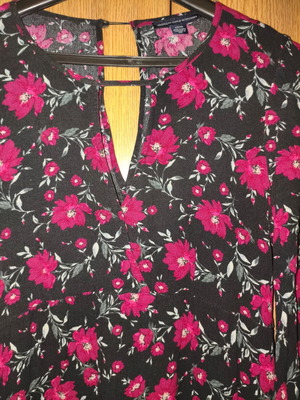 American Eagle Outfitters floral dress size S like new, black with fuchsia flowers