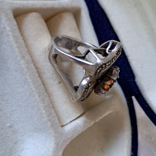 Silver ring with mother pearl and semiprecious stones size 17 like new