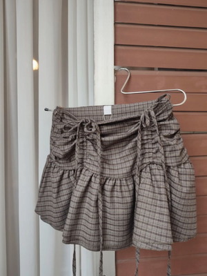 Mini checkered skirt, fabric with front gathers