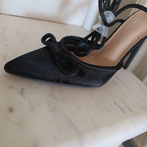 Black high heels size 40 new