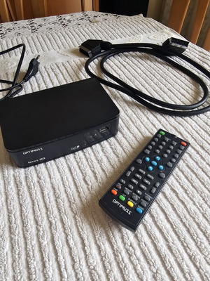 Optimuss TV decoder like new with remote and SCART
