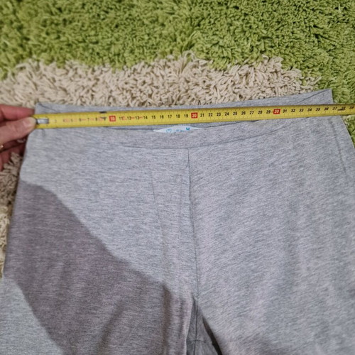 Primark grey women short leggings like new, size M/L