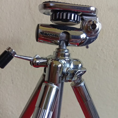 Nickel-plated tripod 73 cm with original case like new