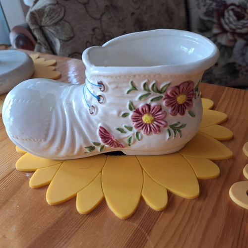 Ceramic boot-shaped flowerpot like new, handmade, 8x16x7 cm