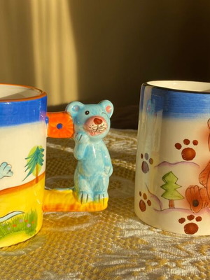 Children's milk mugs with embossed animals set of 2 new