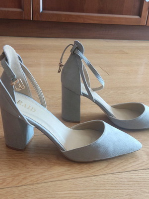 Gray pumps like new, size 41