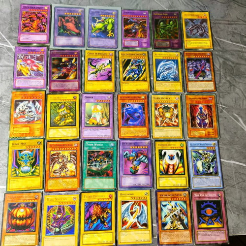Yu-Gi-Oh cards used, pack of 30 old and rare