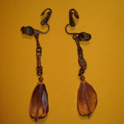 Vintage earrings with clip like new